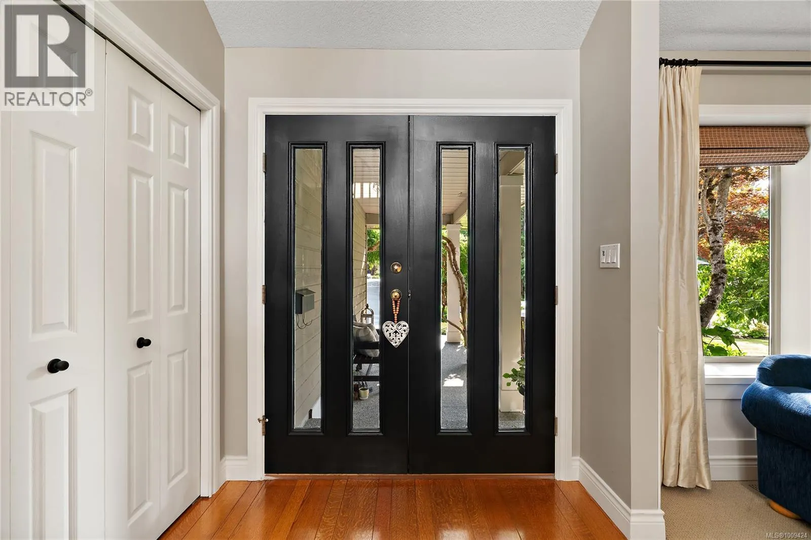 1590 Mayneview Terr