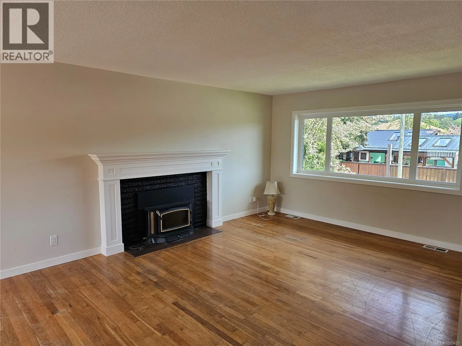 5890 CHESTERFIELD Ave