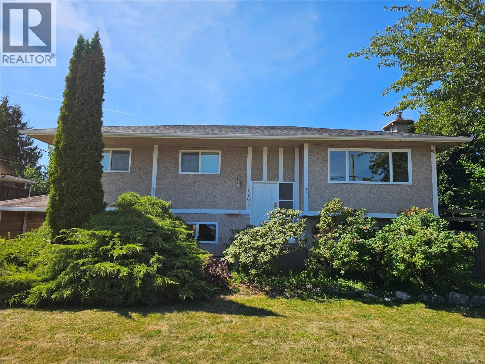 5890 CHESTERFIELD Ave