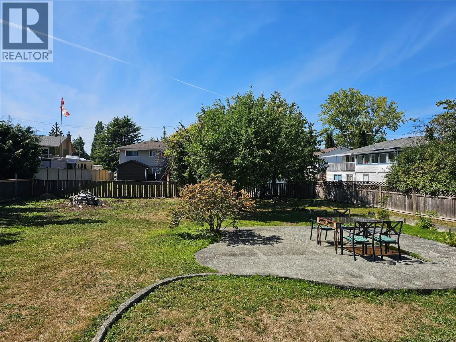 5890 CHESTERFIELD Ave