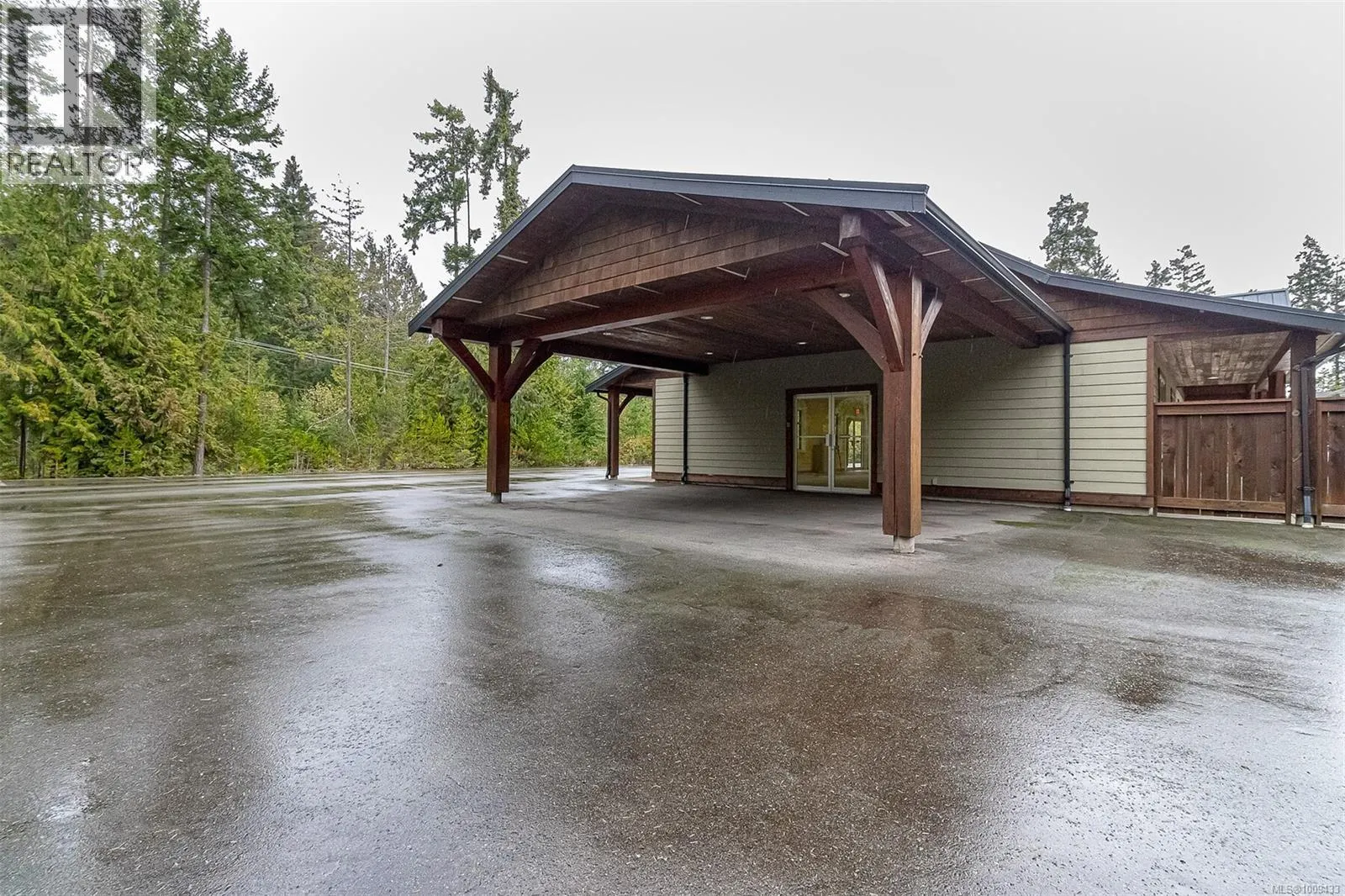 230 Rupert Rd E