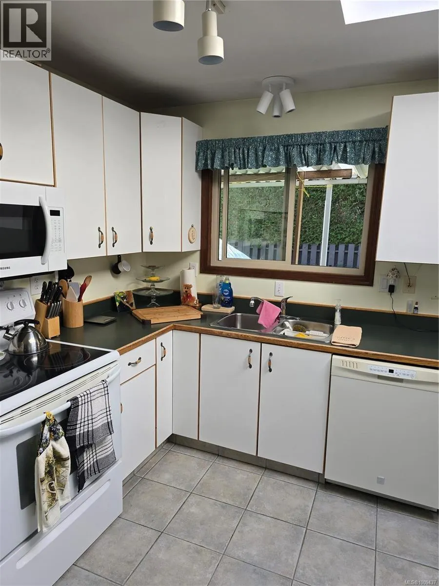 9596 Northlawn Terr