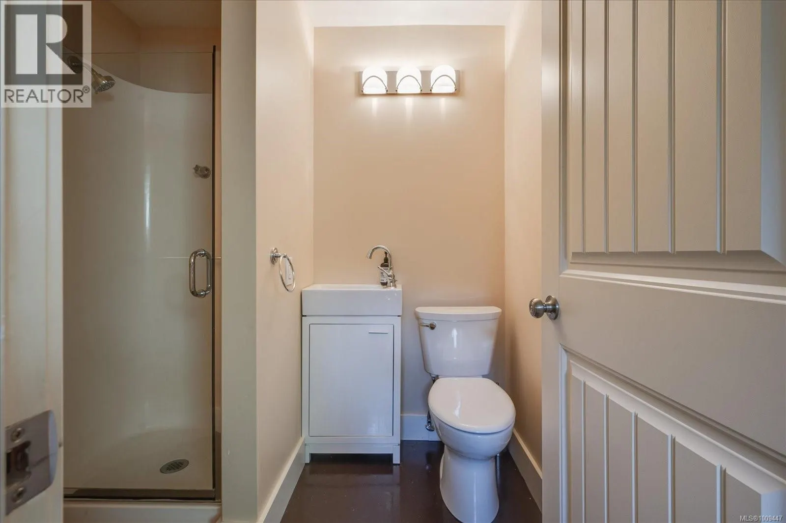 2222 Fern Rd