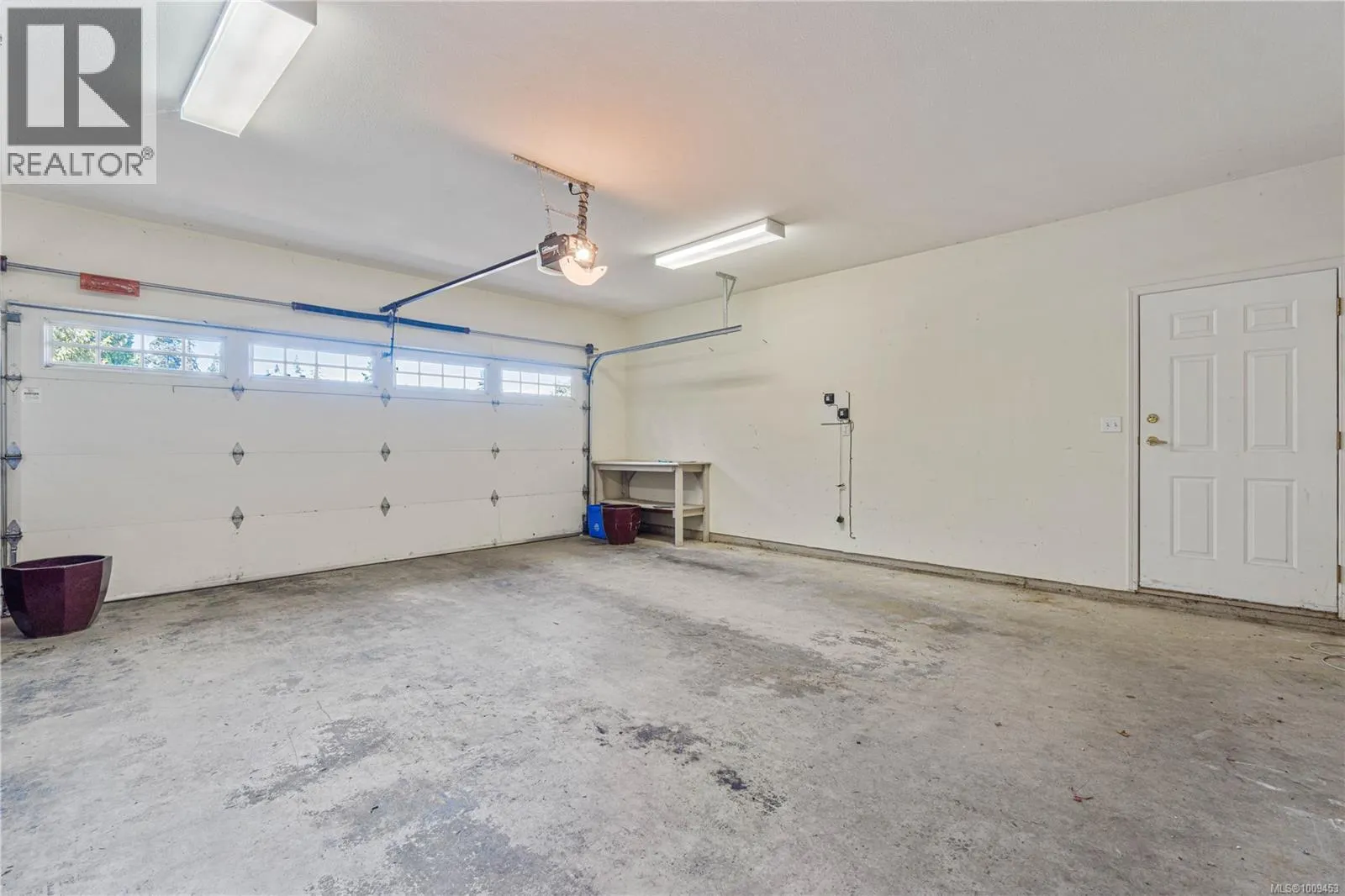 1323 Leeward Way