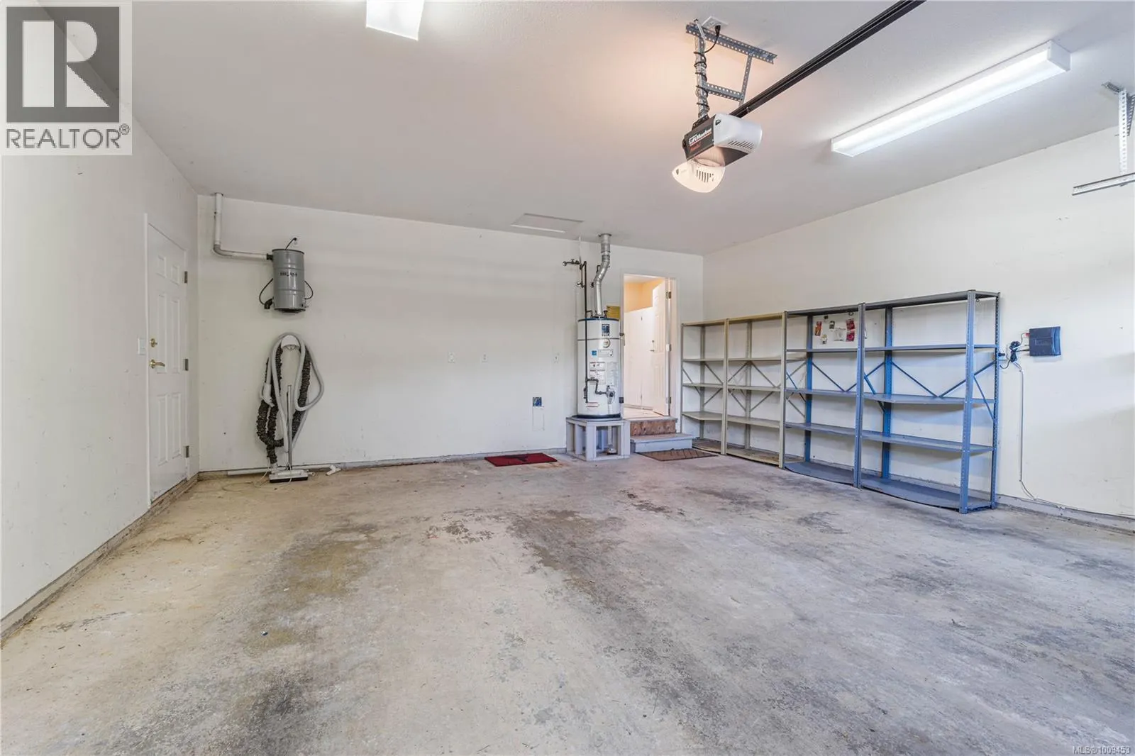 1323 Leeward Way