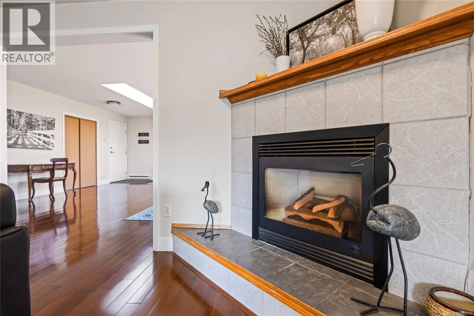 3021 Raymur Pl
