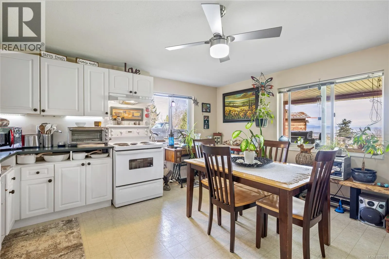 3021 Raymur Pl
