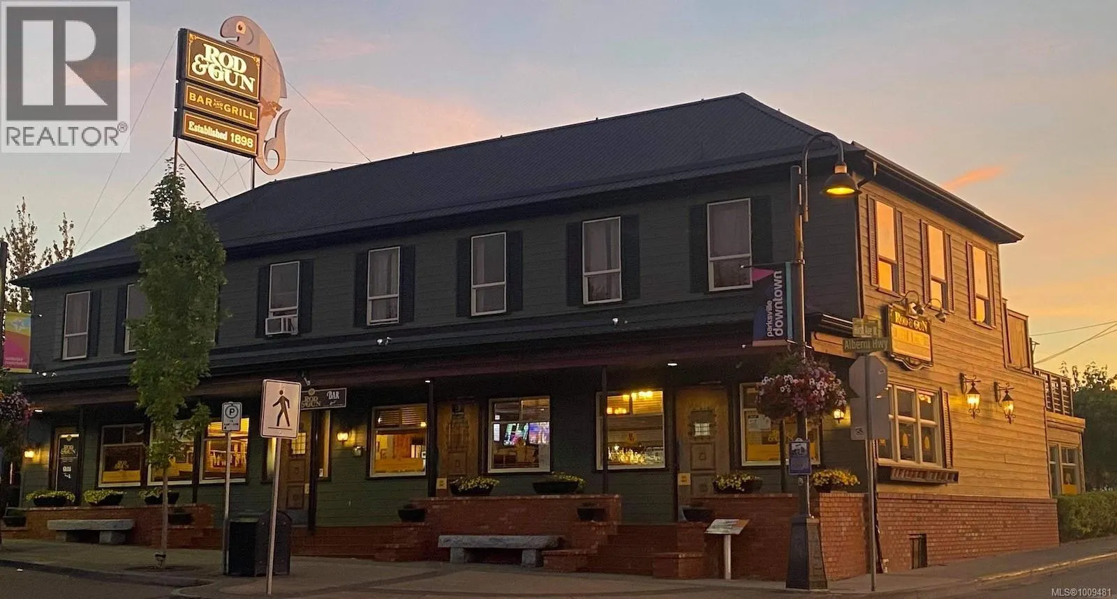 163 Alberni Hwy