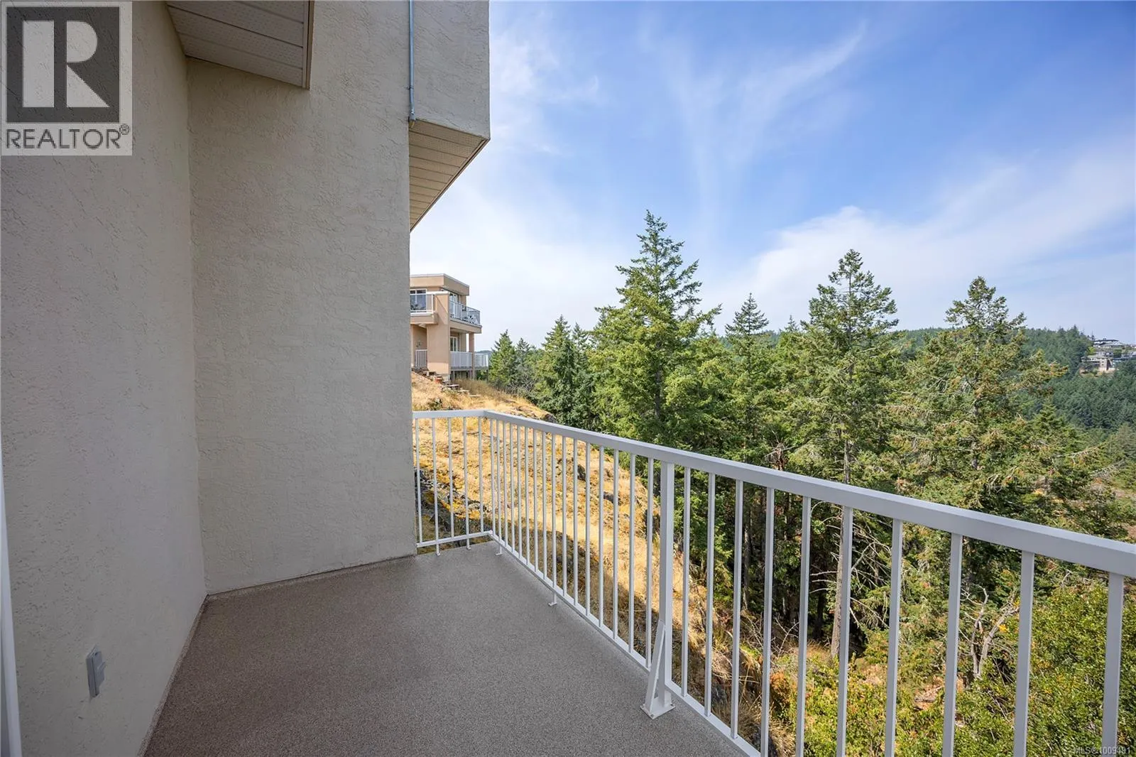 250 Canterbury Cres