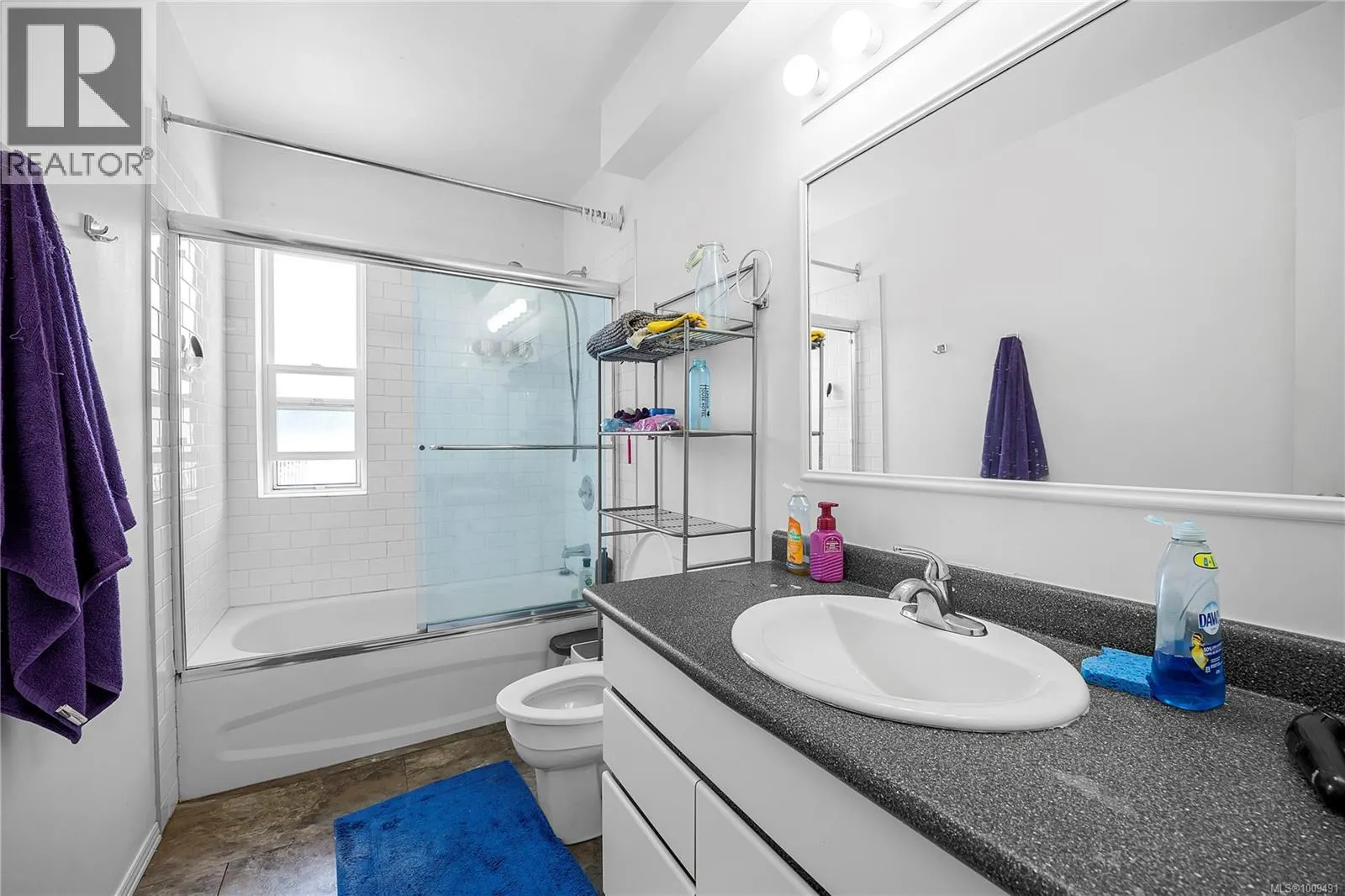 250 Canterbury Cres