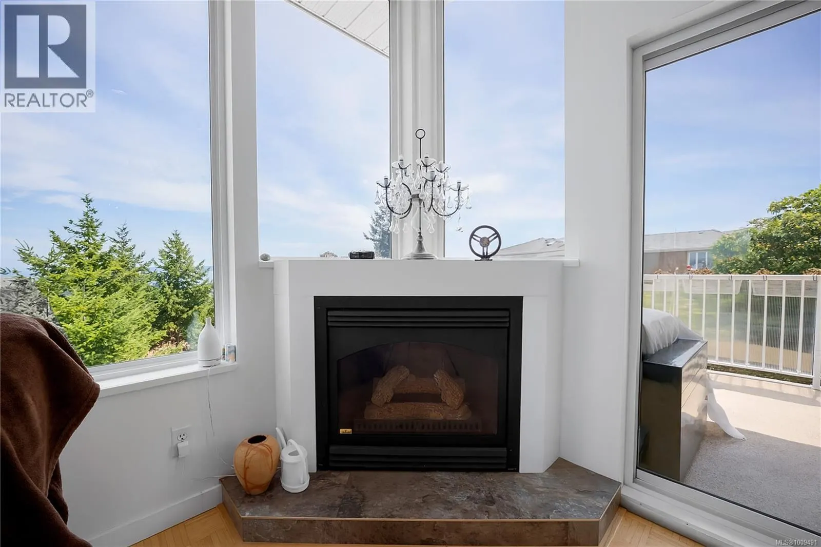 250 Canterbury Cres
