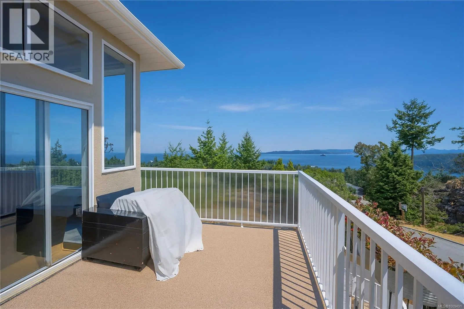 250 Canterbury Cres