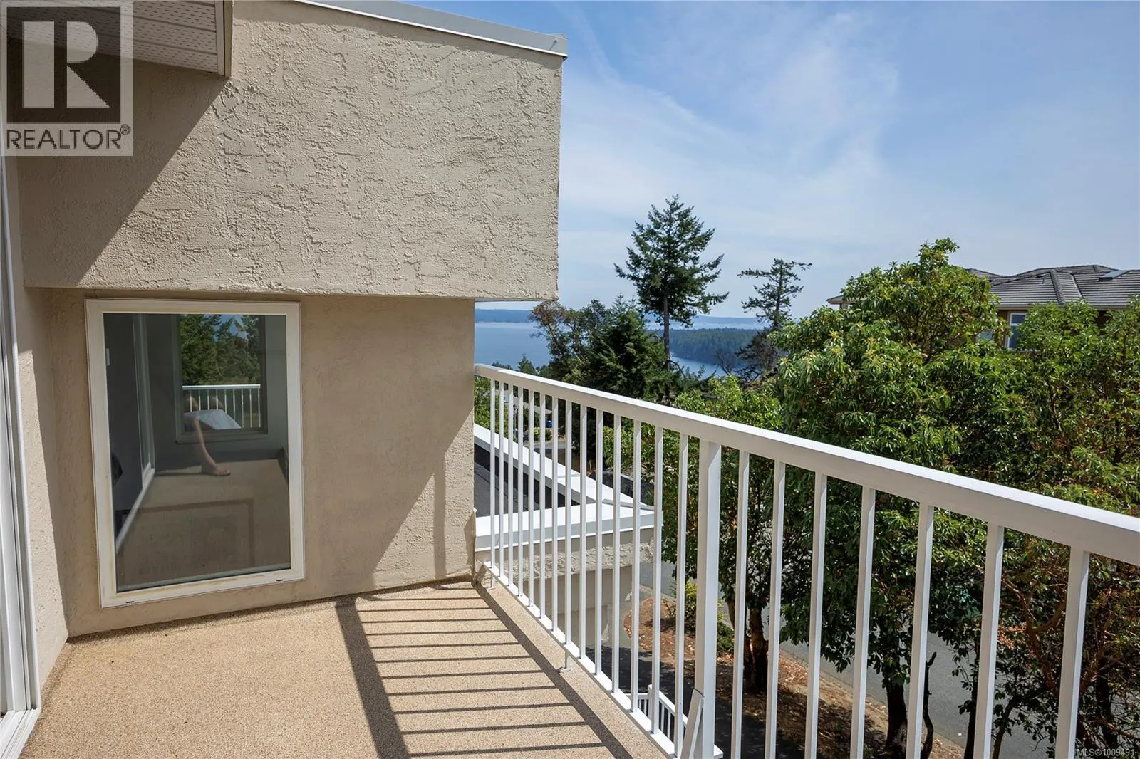 250 Canterbury Cres
