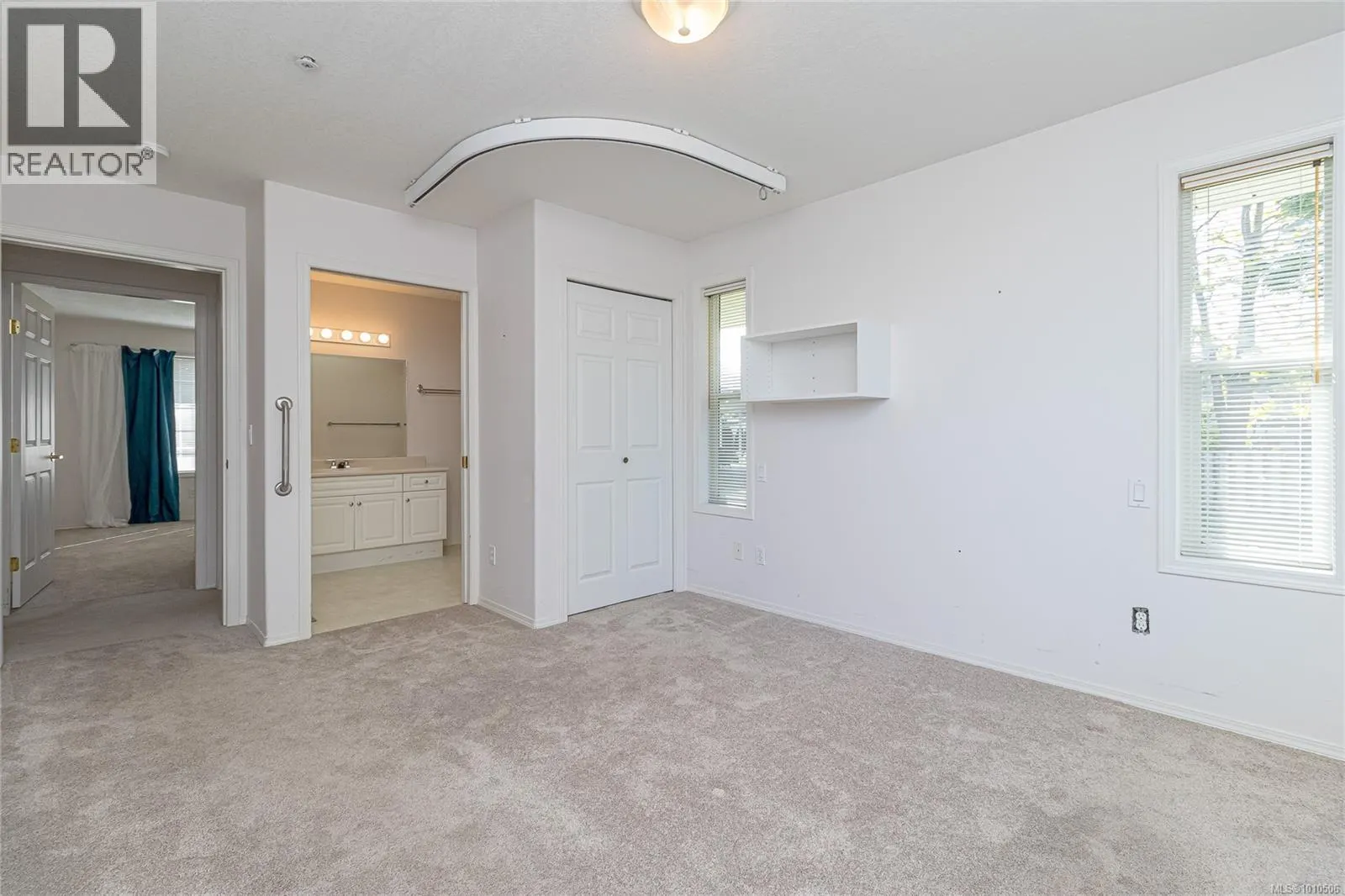 5 1015 Trunk Rd
