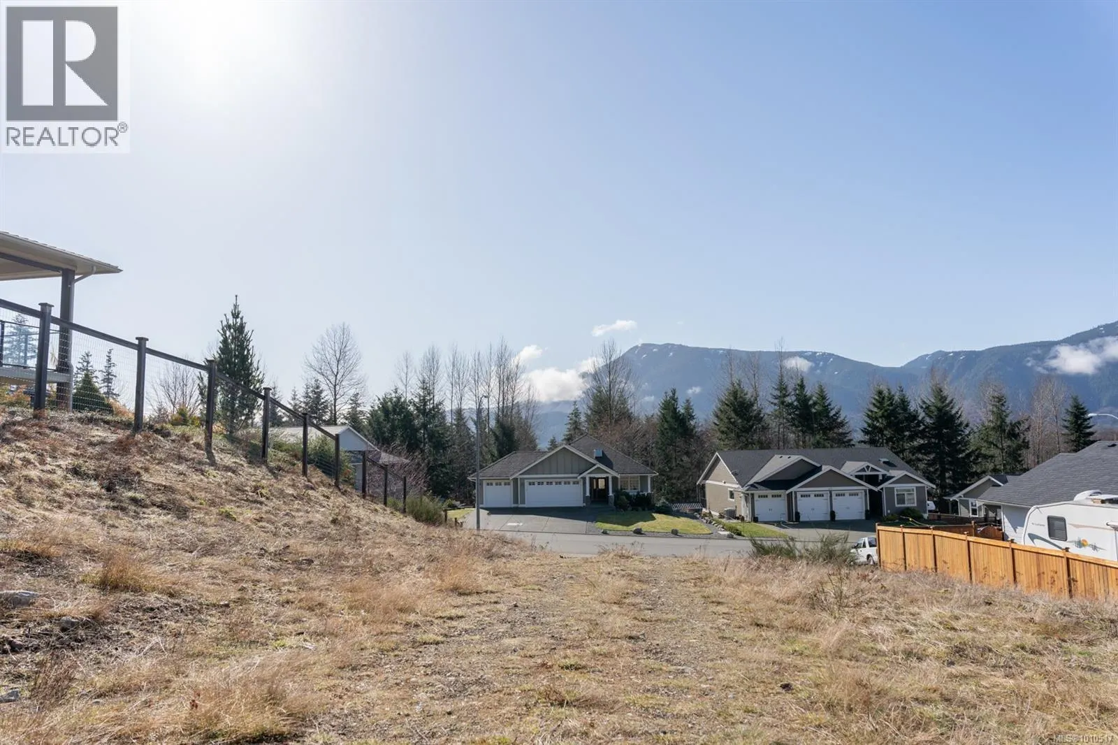 464 Mountain View Dr