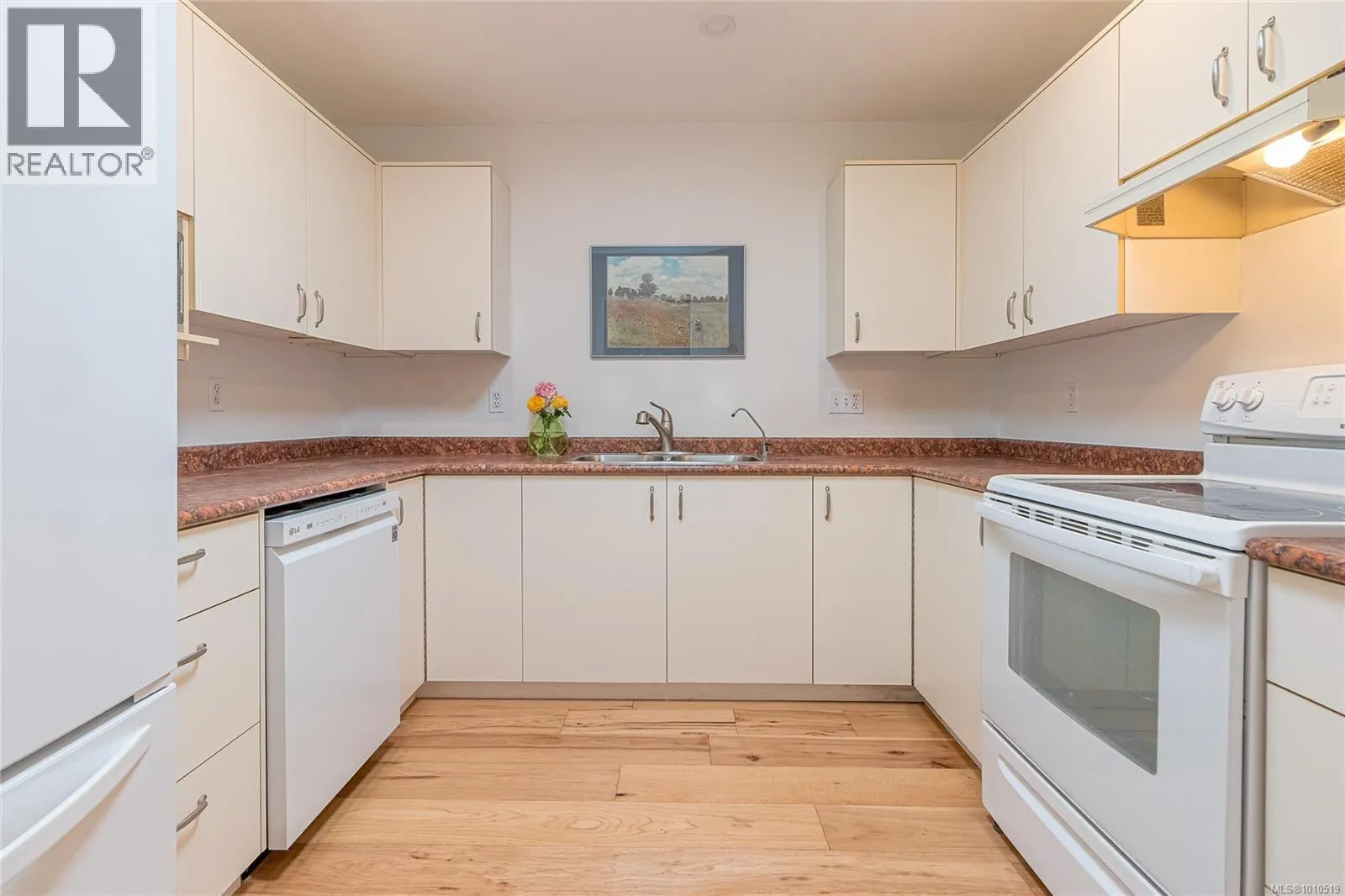 14 100 Abbey Lane