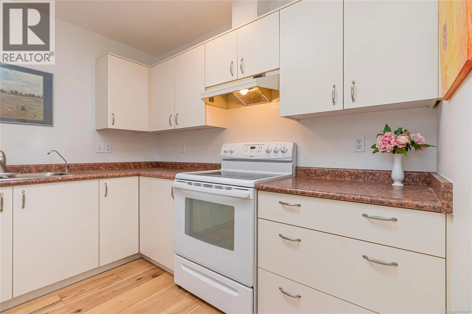 14 100 Abbey Lane