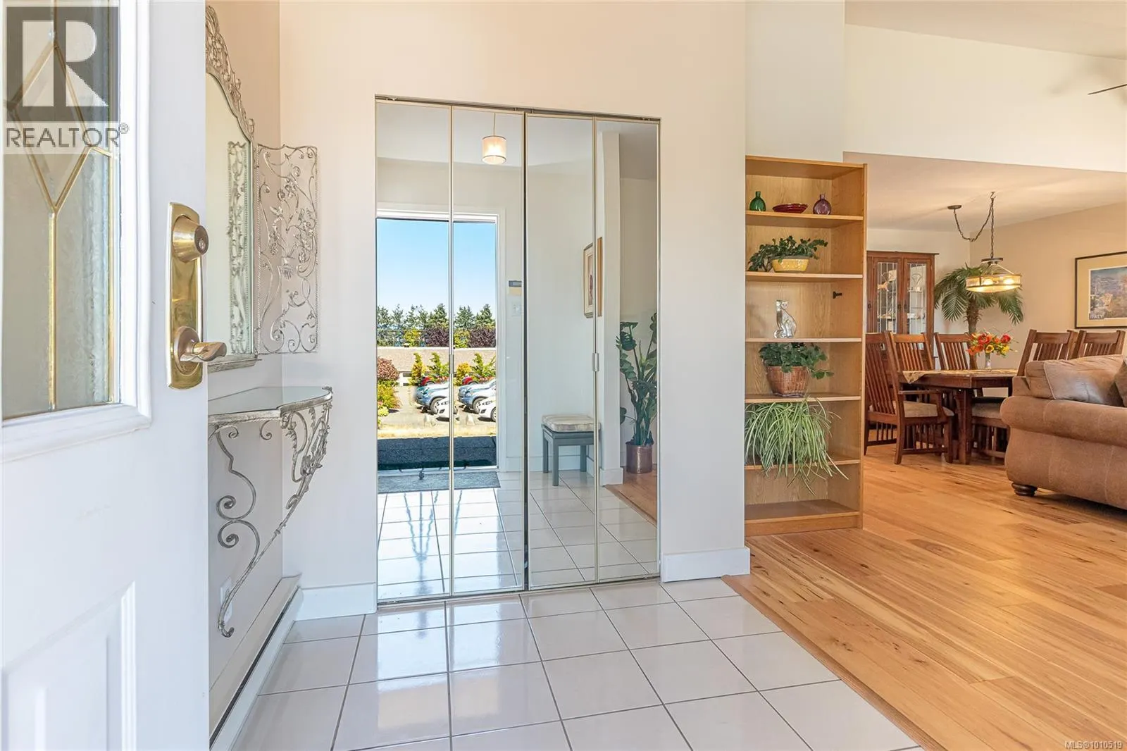 14 100 Abbey Lane