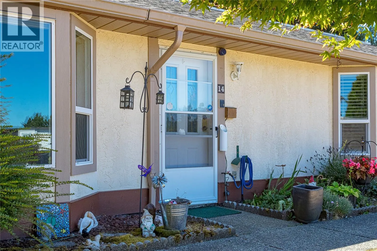 14 100 Abbey Lane
