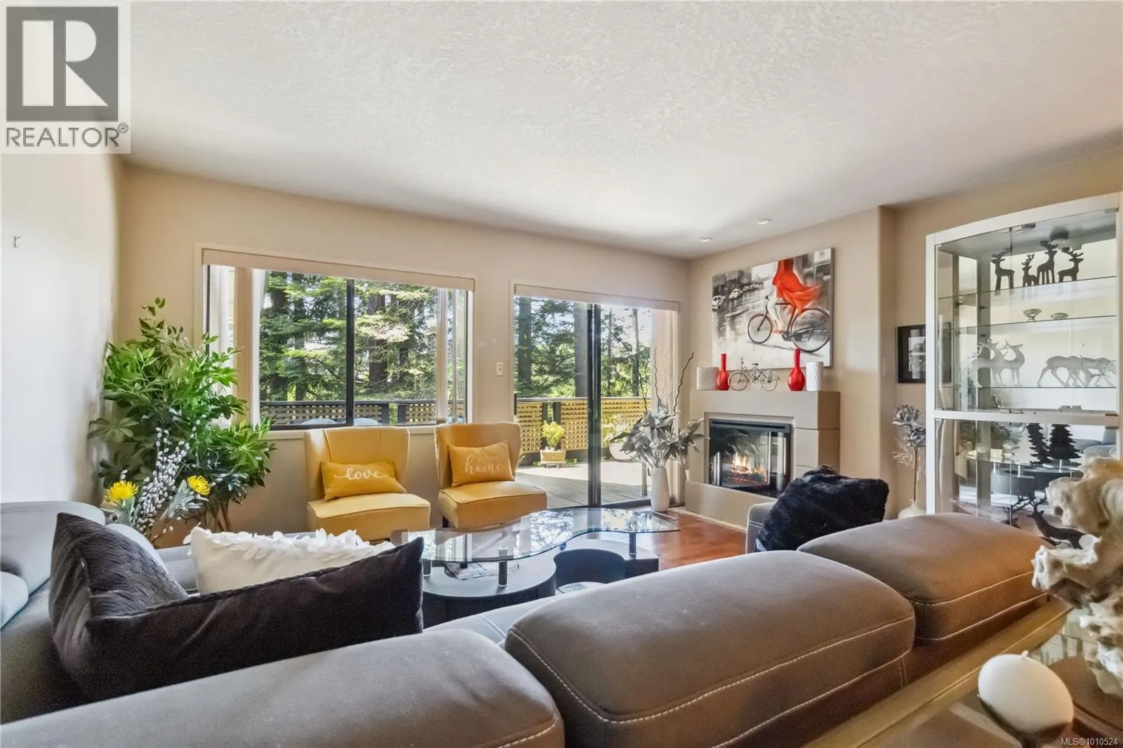 1 981 Fir Tree Glen