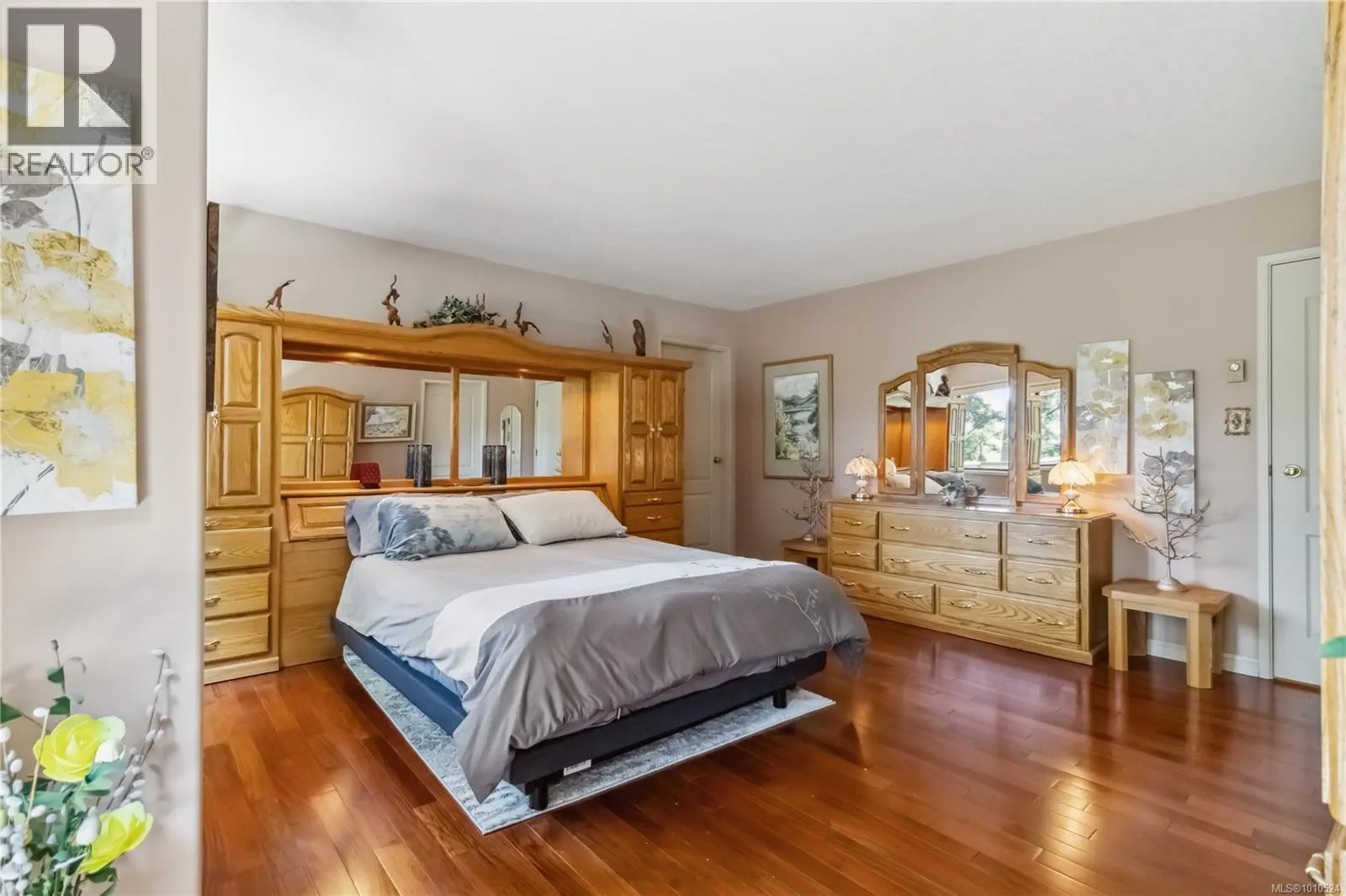 1 981 Fir Tree Glen