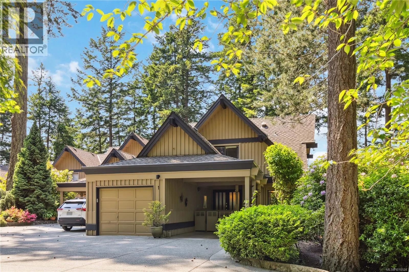 1 981 Fir Tree Glen