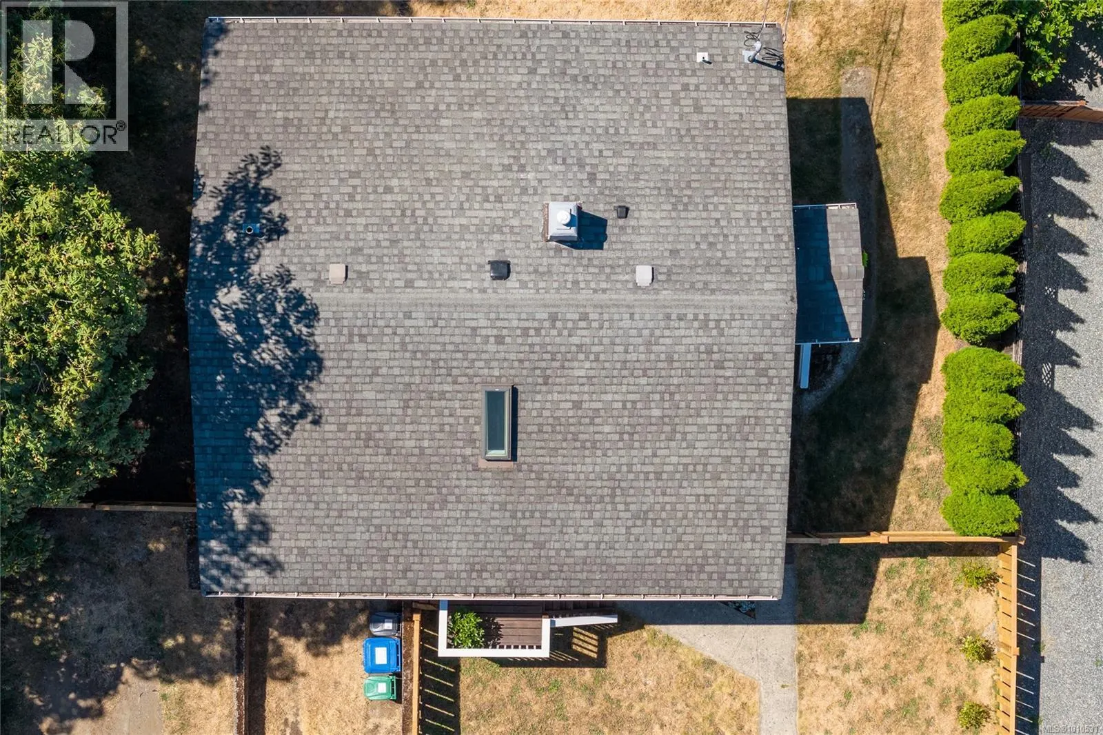 477 Watfield Ave