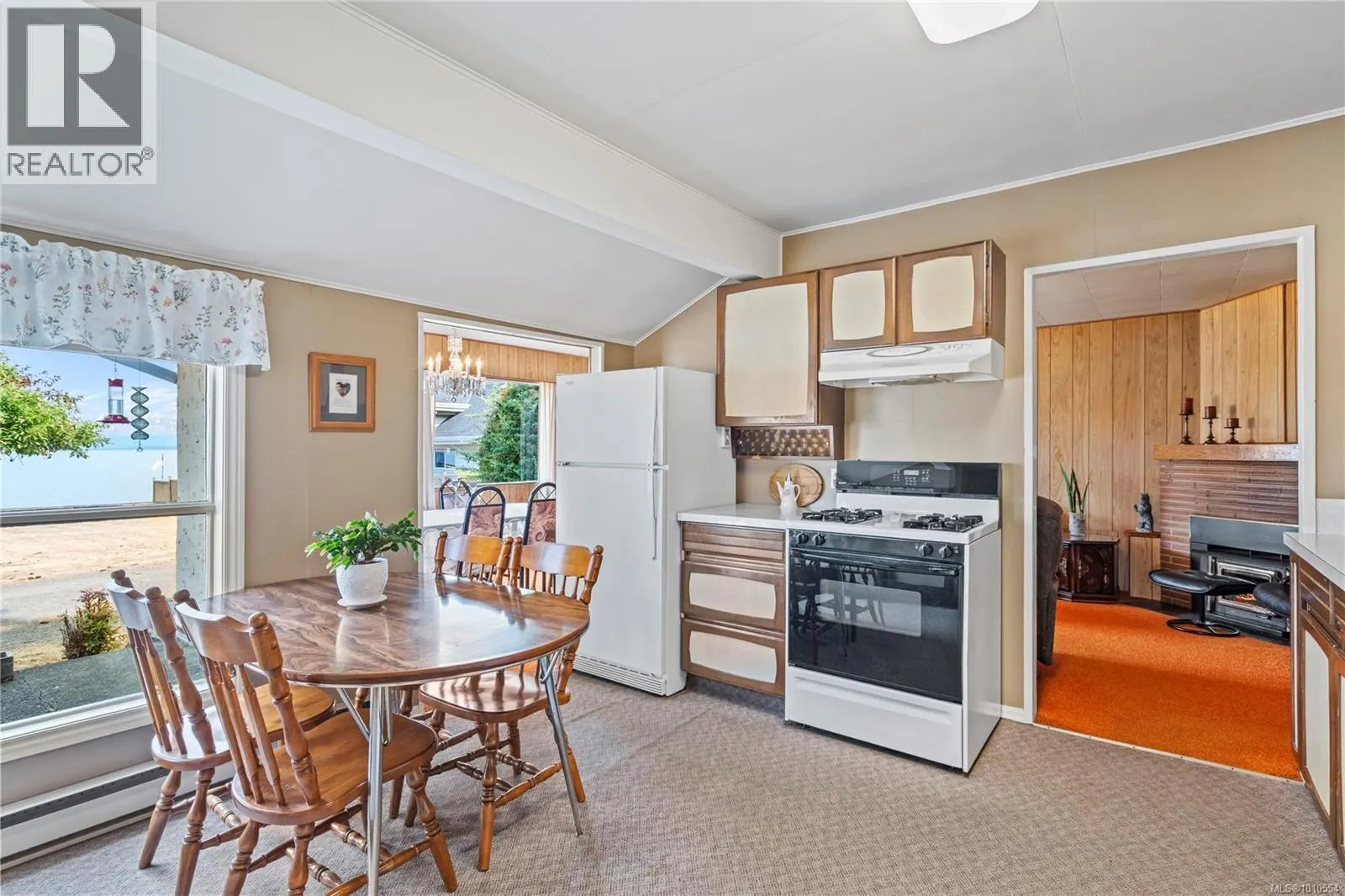 35 Bowser Rd