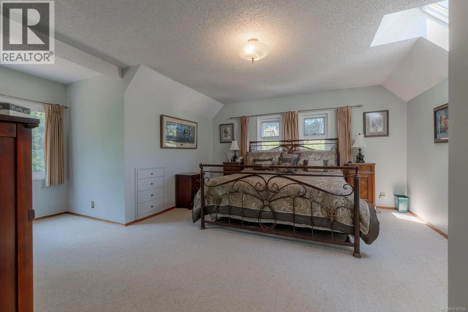 4471 Southgate Rd