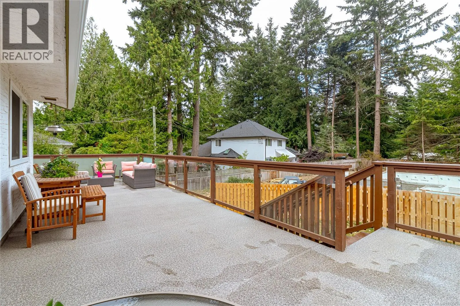 7335 Seabrook Rd