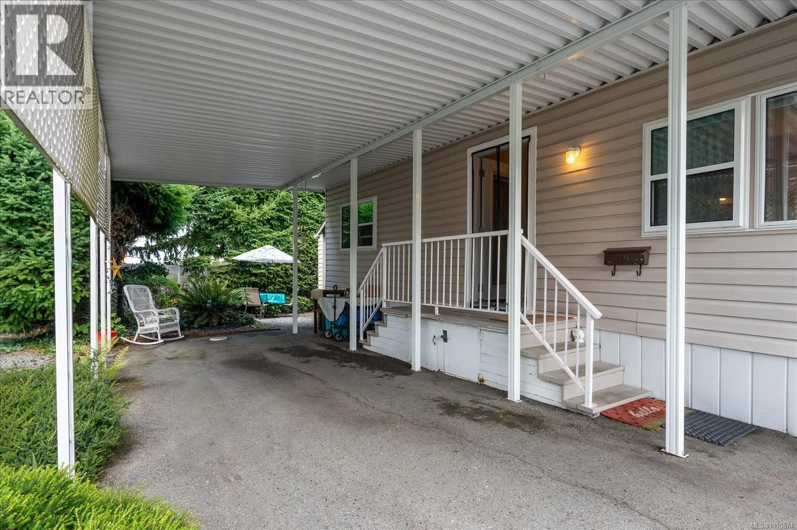 134 6325 Metral Dr