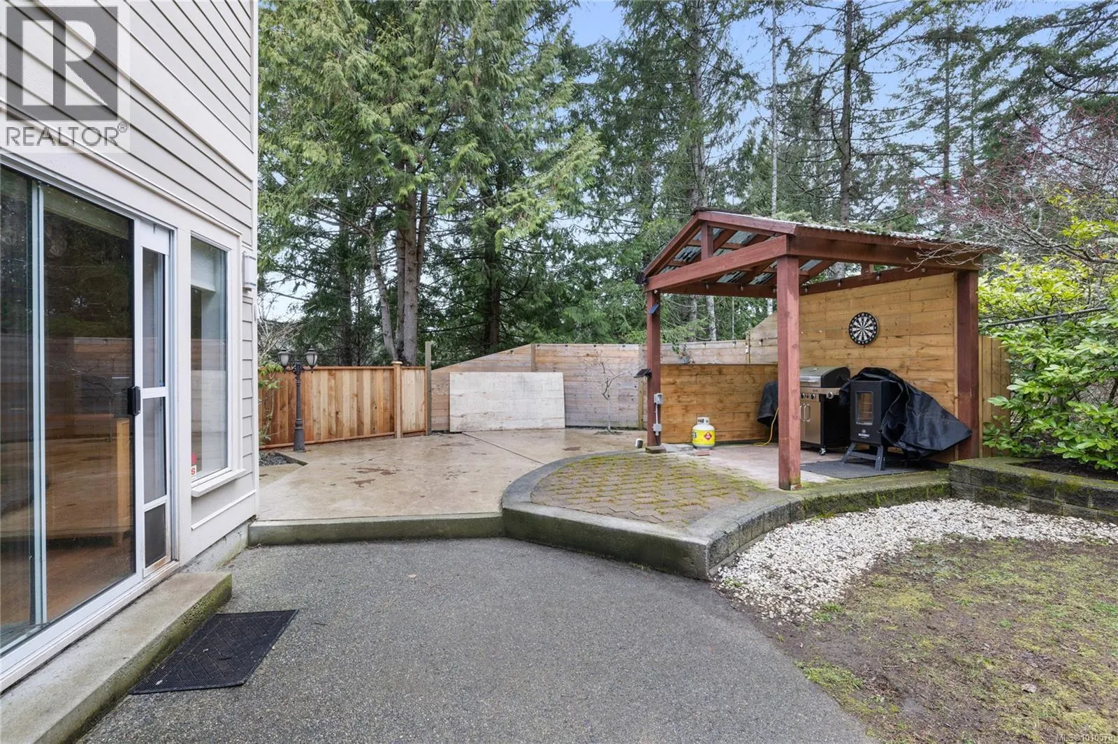 6625 Green Acres Way
