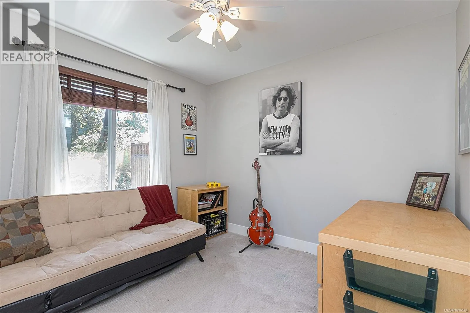 101 Dorval Pl