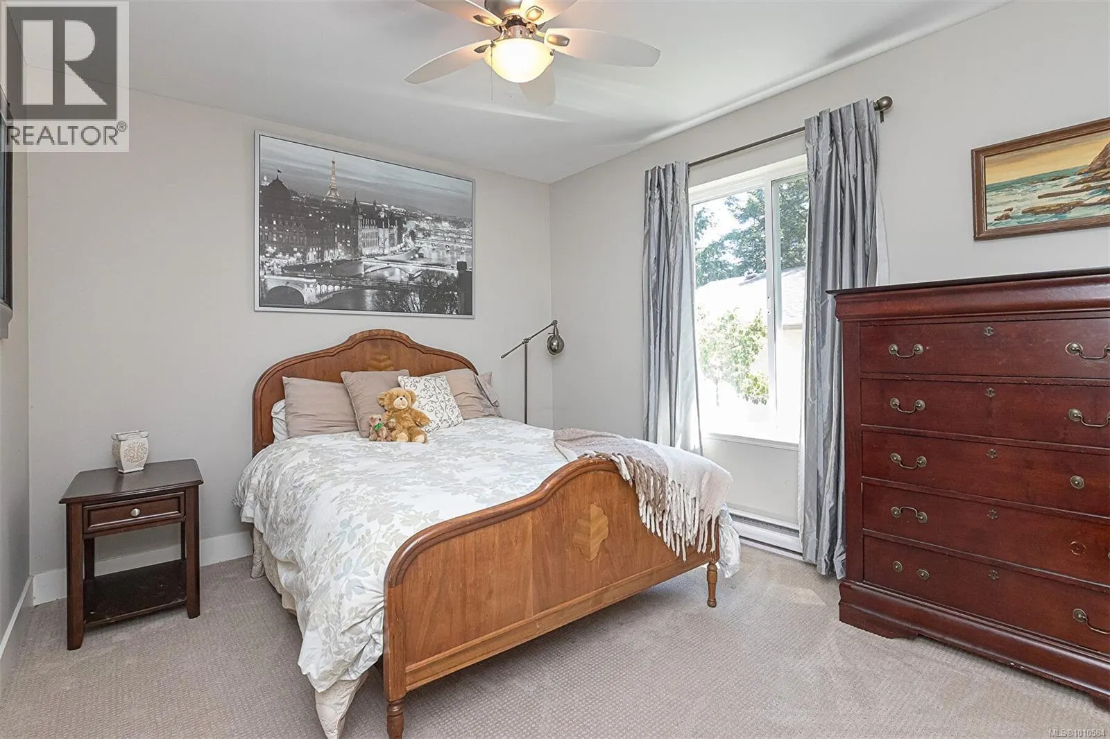 101 Dorval Pl
