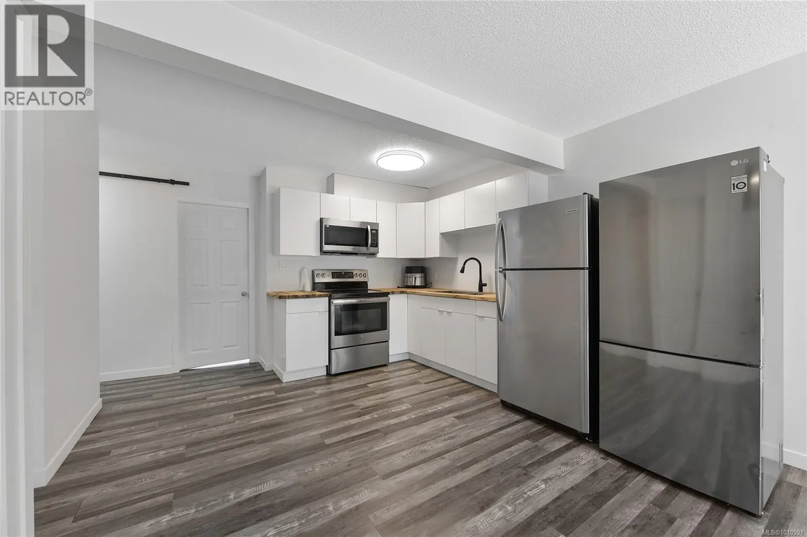 12 3987 Gordon Head Rd