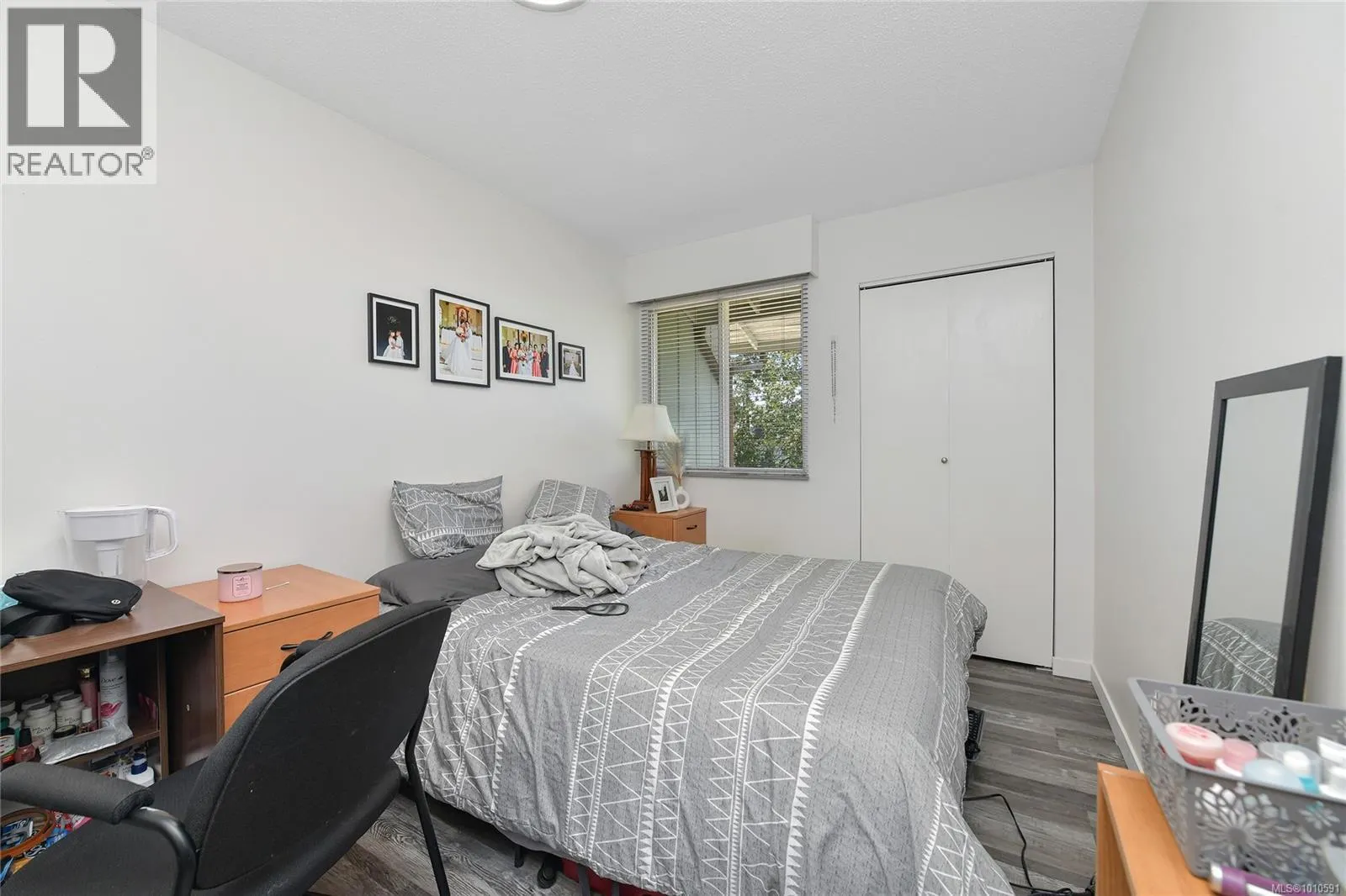 12 3987 Gordon Head Rd
