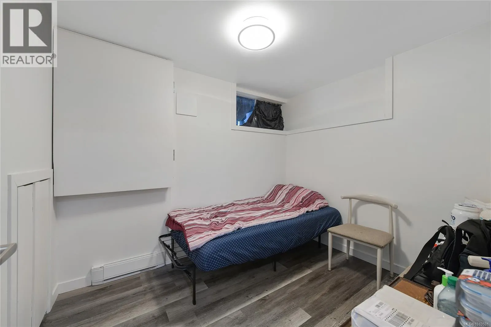 12 3987 Gordon Head Rd