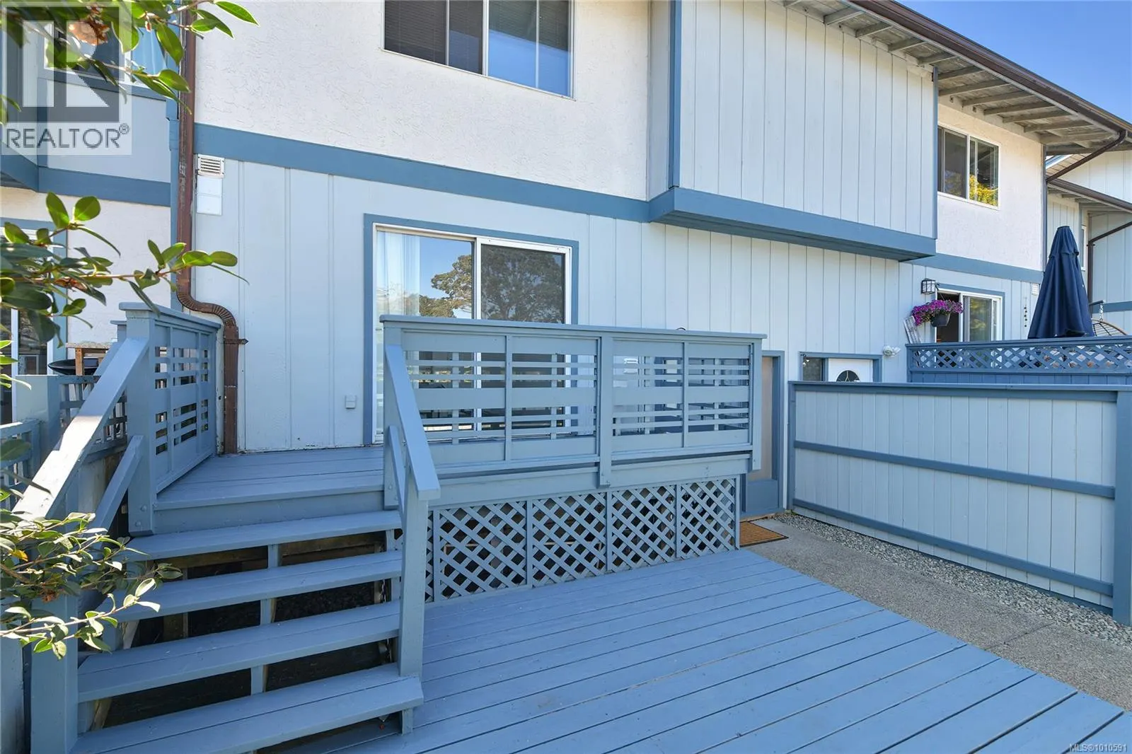 12 3987 Gordon Head Rd
