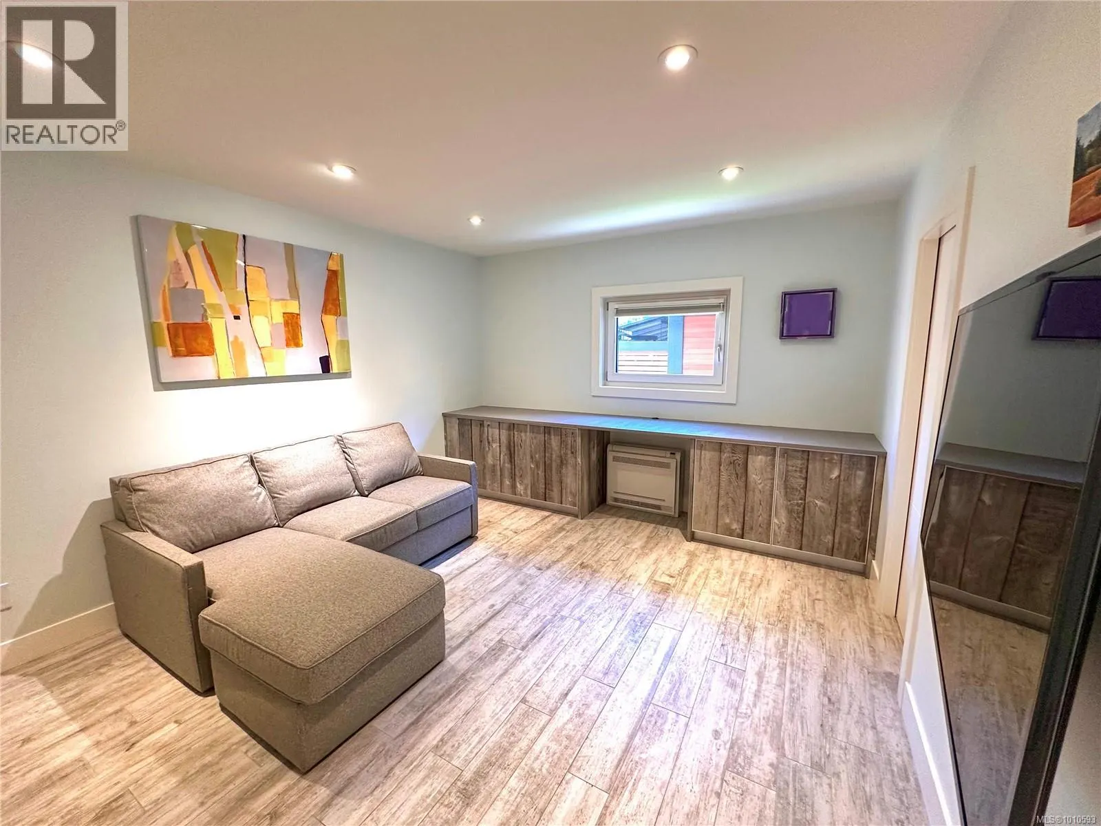 1069 Trillium Rd