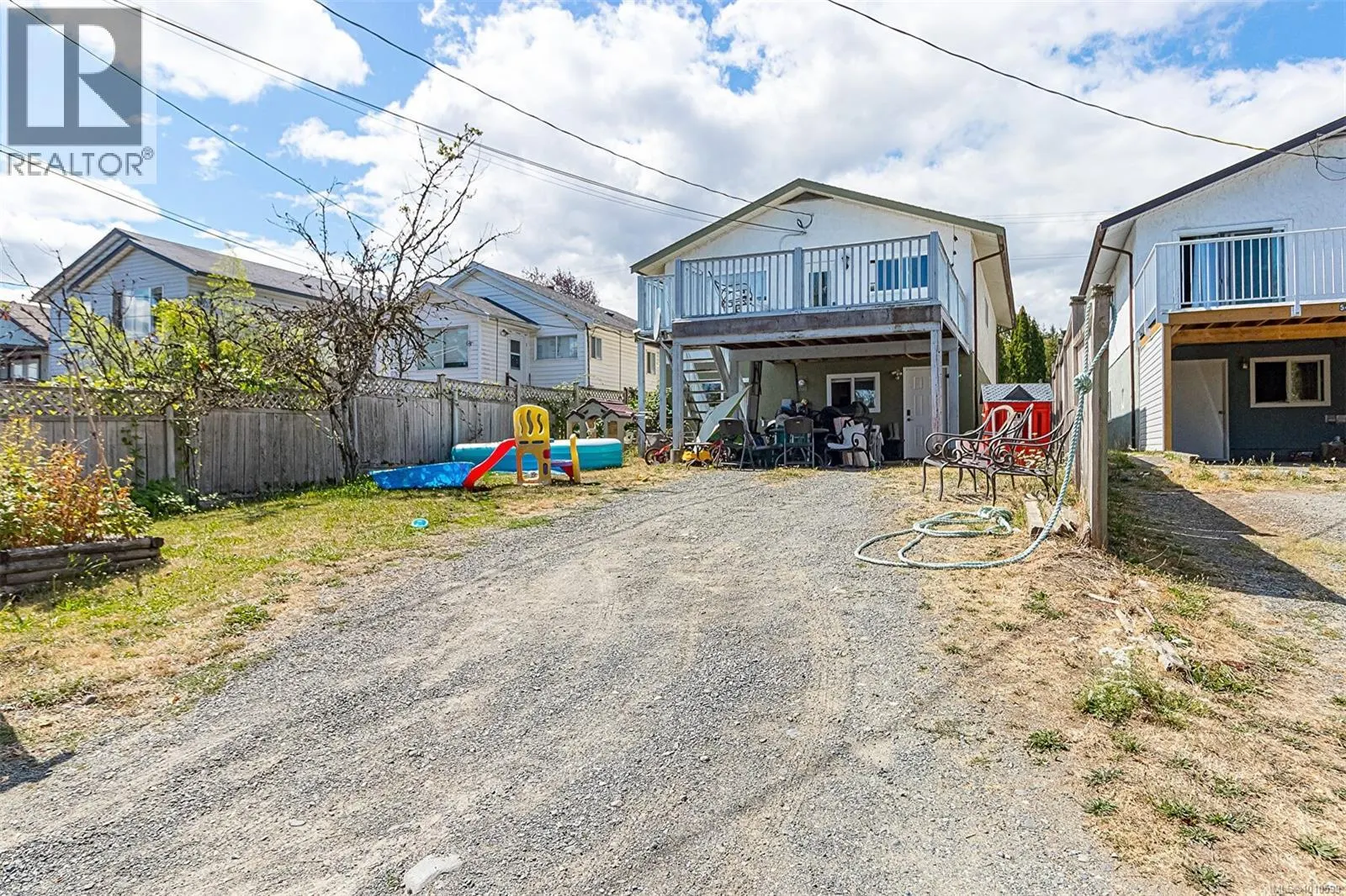 546 Wakesiah Ave