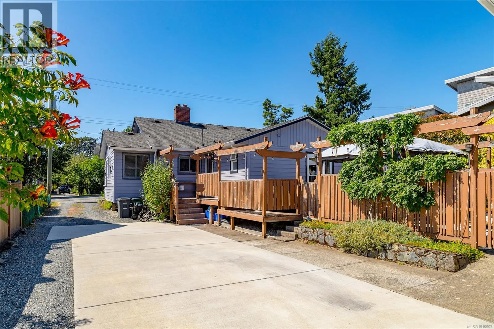 2833 Austin Ave