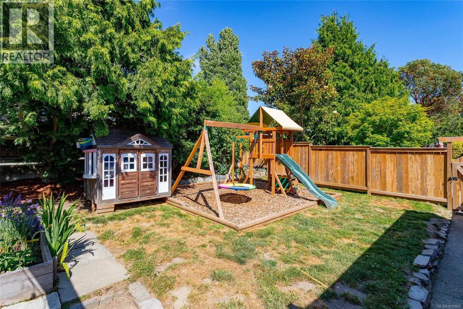 2833 Austin Ave