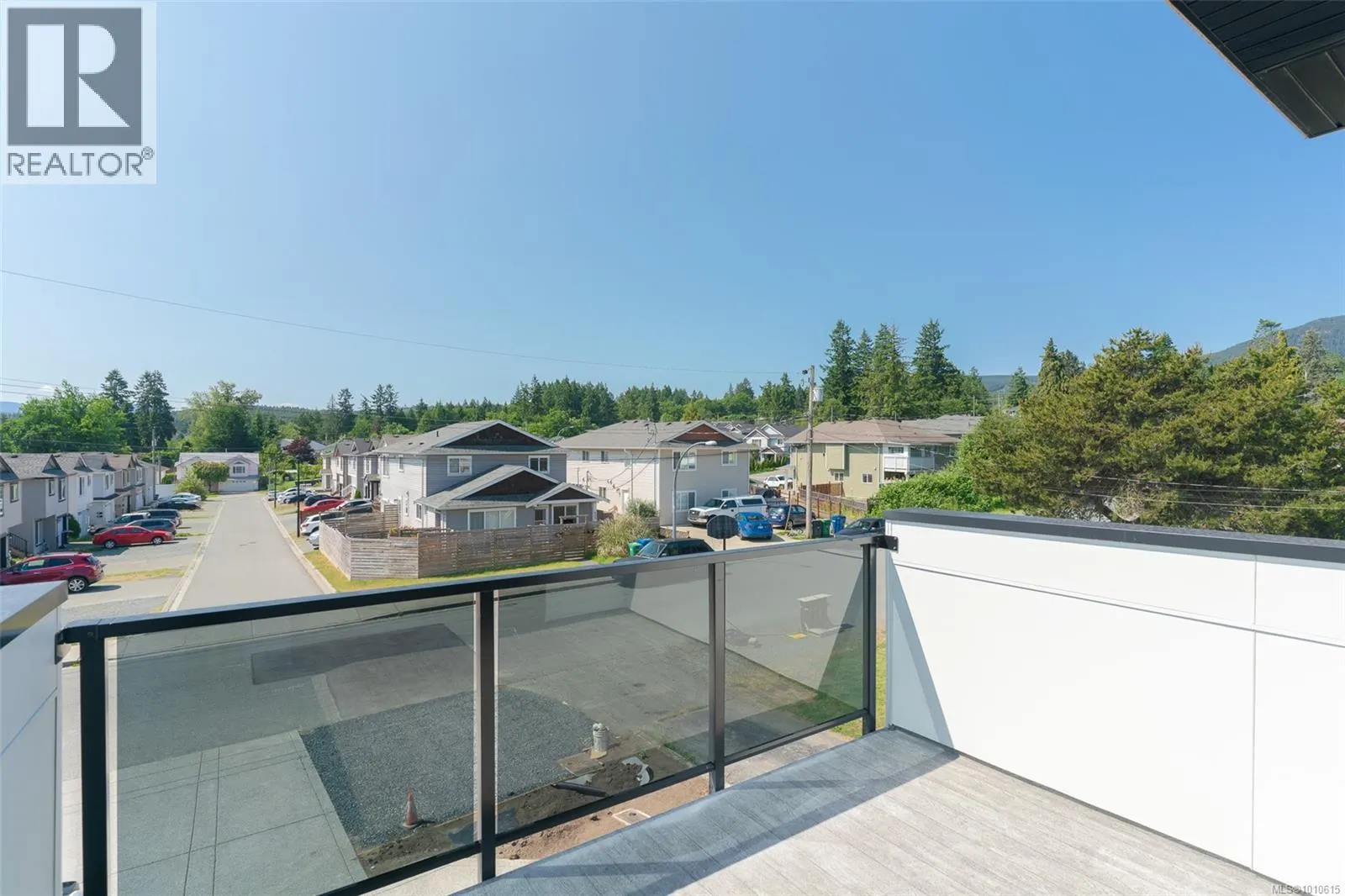 101 608 SANDY Crt