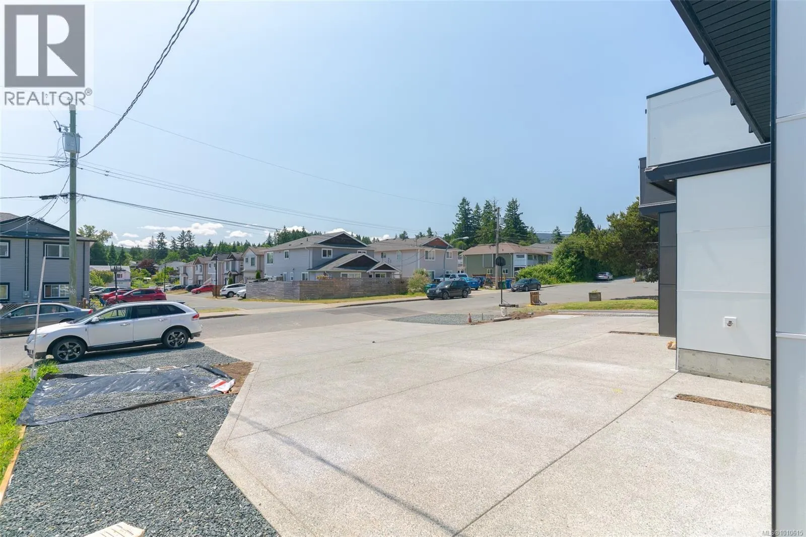 101 608 SANDY Crt
