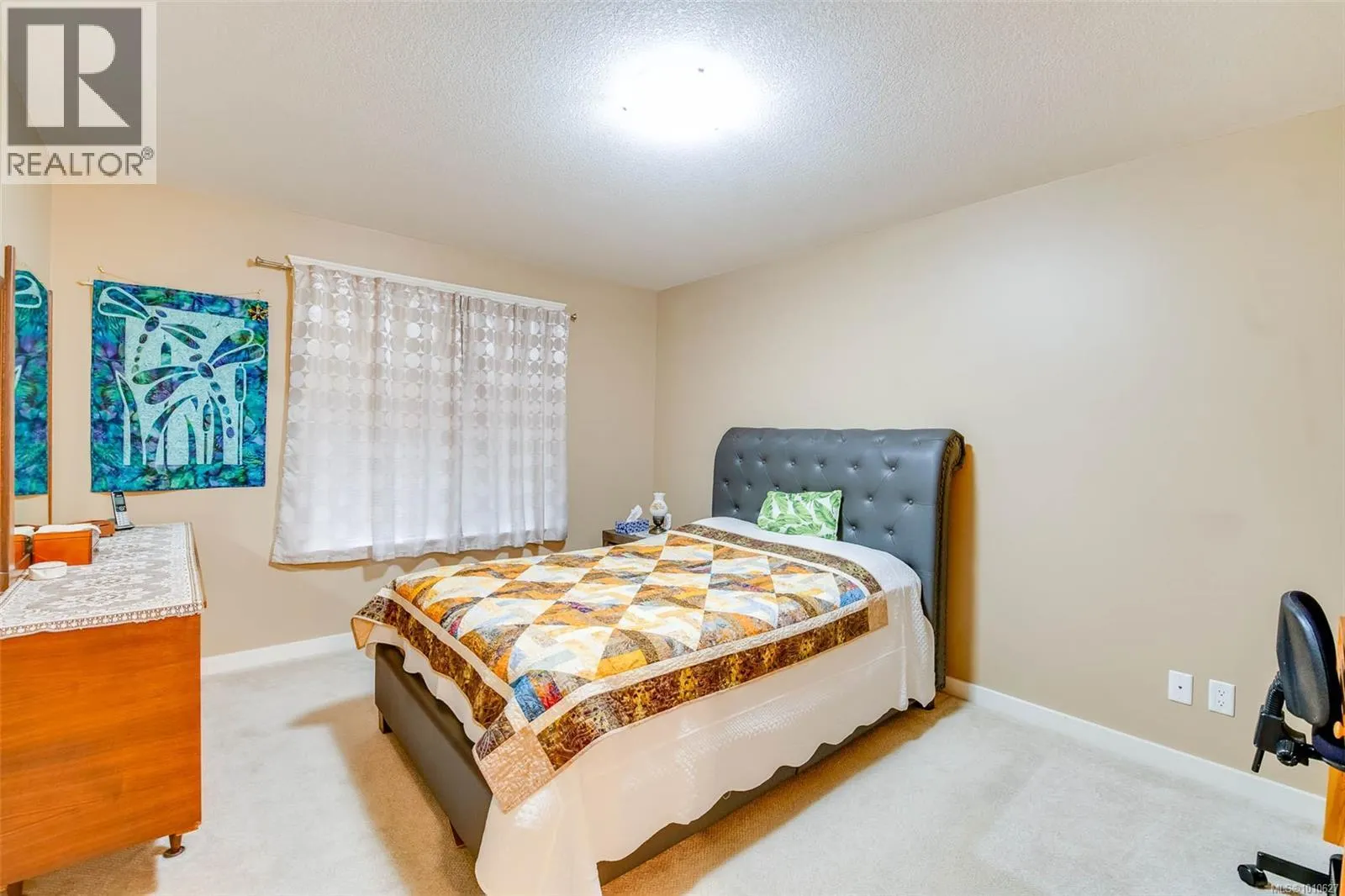 1 3774 12th Ave