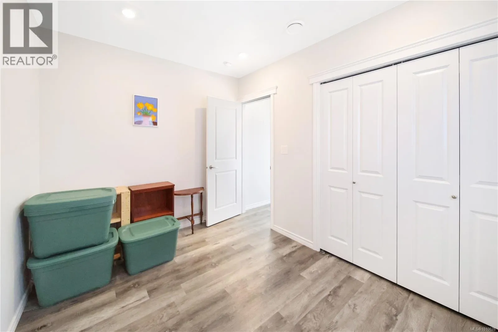 2833 2nd Ave