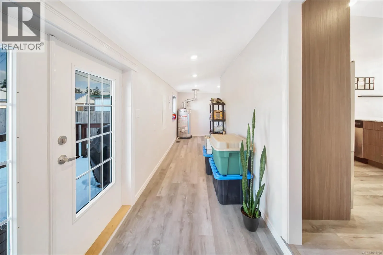 2833 2nd Ave