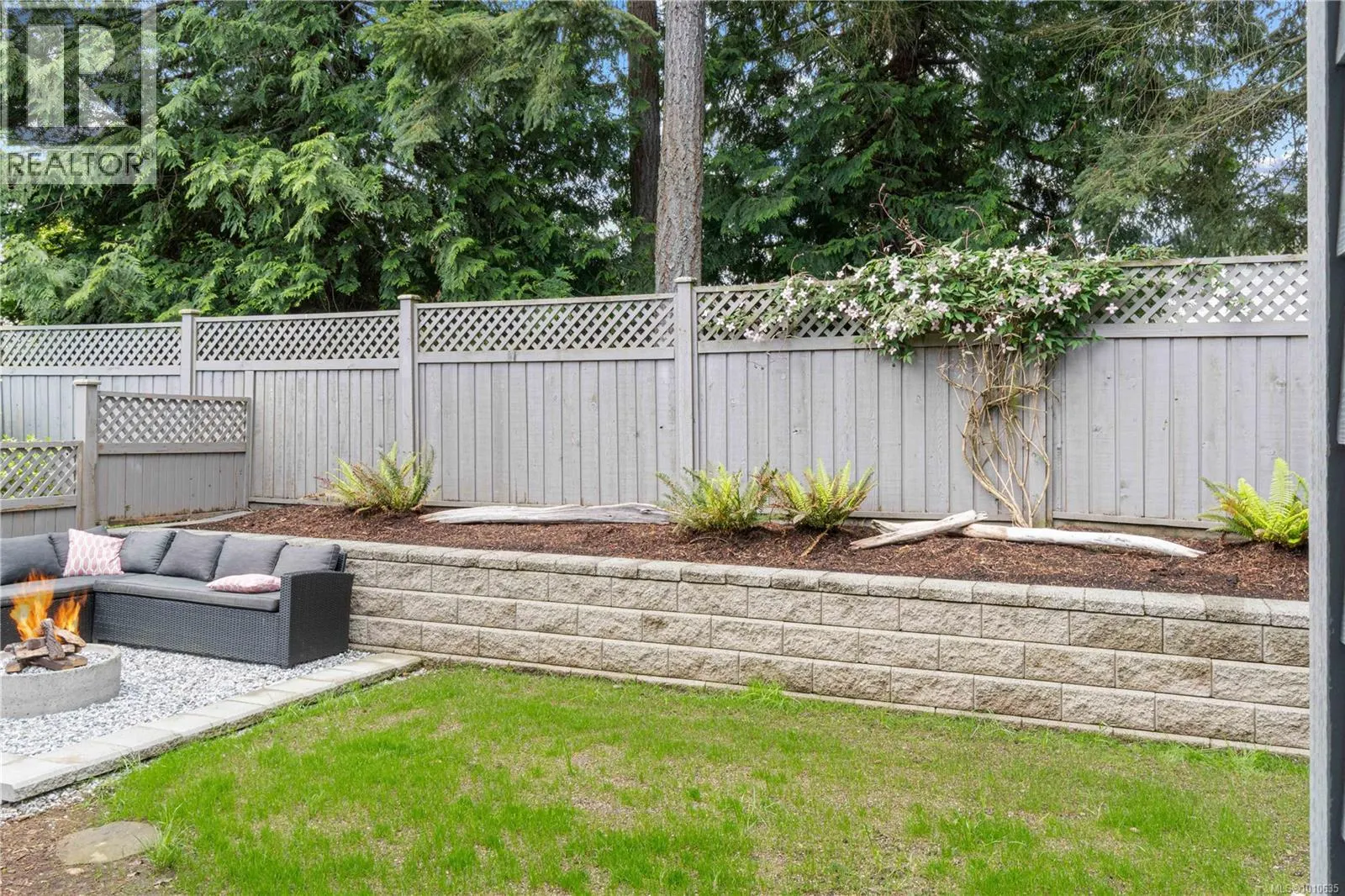 6195 Kenning Pl