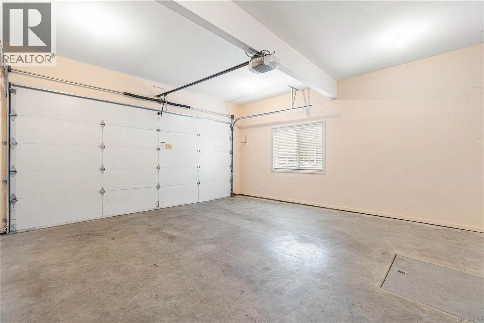 6195 Kenning Pl