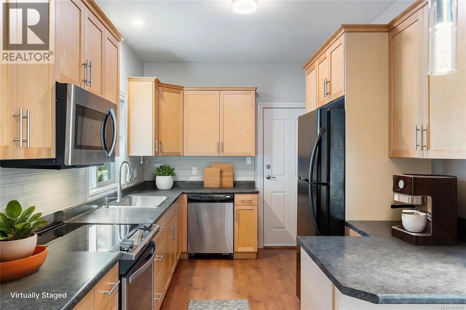 6195 Kenning Pl